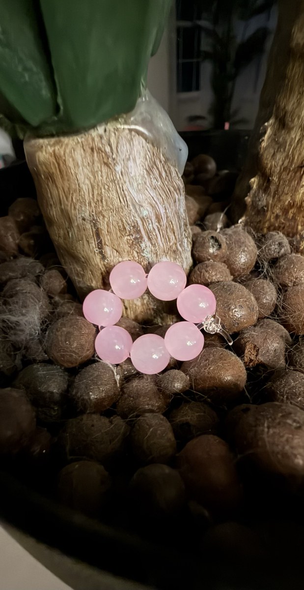 Light pink beaded ring